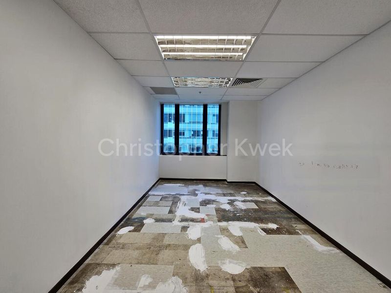 Office for Sale in  Hong Leong Building - Image 4